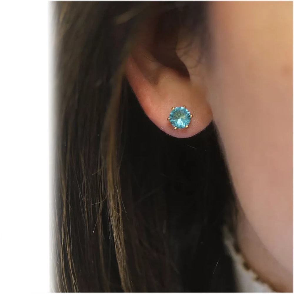 Elegant Blue Stud Earrings